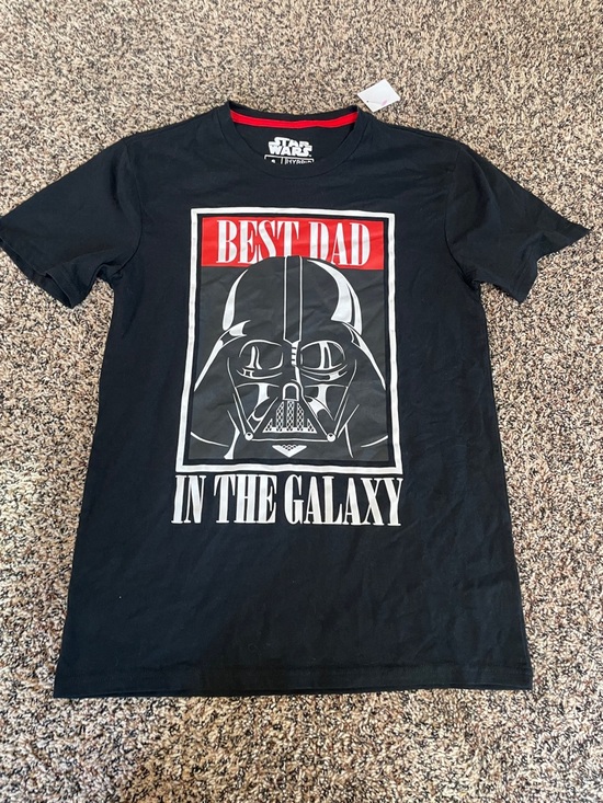 Star Wars Other - Star Wars Black Tee with Red and White Darth Vader Graphic “Best Dad” Sz S NWT